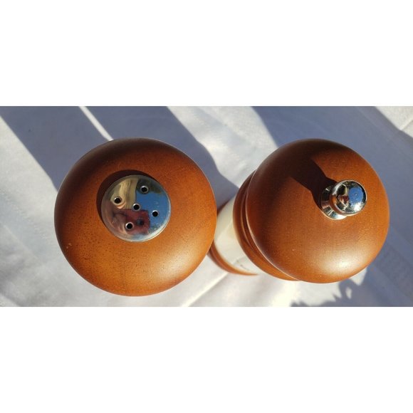 Mr Dudley 7" Wood & Ceramic Pepper Grinder Mill & Salt Shaker Set Grapes - Picture 6 of 9